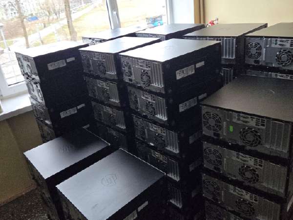 Dell XPS 15 9530 (i7, 32GB, 1TB)